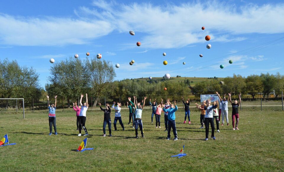 Elevii din Pârteștii de Jos au avut în program mai multe activități cu prilejul Săptămânii Europene a Sportului Elevii din Pârteștii de Jos au avut în program mai multe activități cu prilejul Săptămânii Europene a Sportului