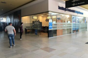 De la 1 octombrie, pentru permisele de conducere și înmatricularea vehiculelor nu se mai poate plăti la ghișeu