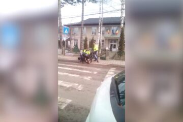 Momentul încătușării celor doi