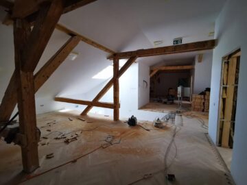 Coroana imperială va fi remontată pe fațada Muzeului ”Arta Lemnului” din Câmpulung Moldovenesc