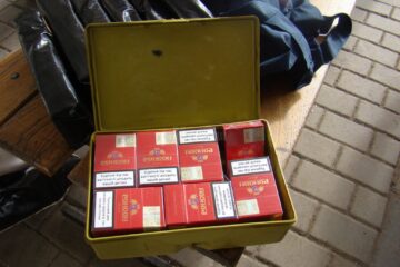 Țigări de contrabandă, descoperite de polițiști