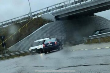 A circulat pe contrasens, în sensul giratoriu de la ”Zidul morții”