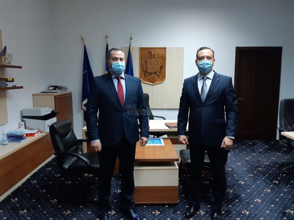 Consulul general al Republicii Moldova, Alexei Țurcan, si prefectul Alexandru Moldovan Consulul general al Republicii Moldova, Alexei Țurcan, si prefectul Alexandru Moldovan