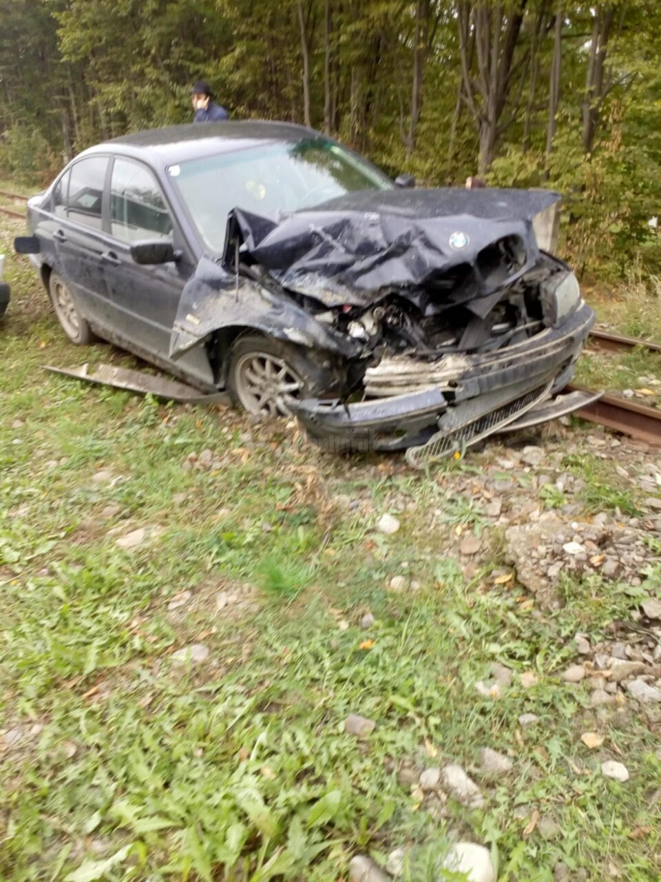 BMW-ul a fost proiectat în urma coliziunii pe calea ferată