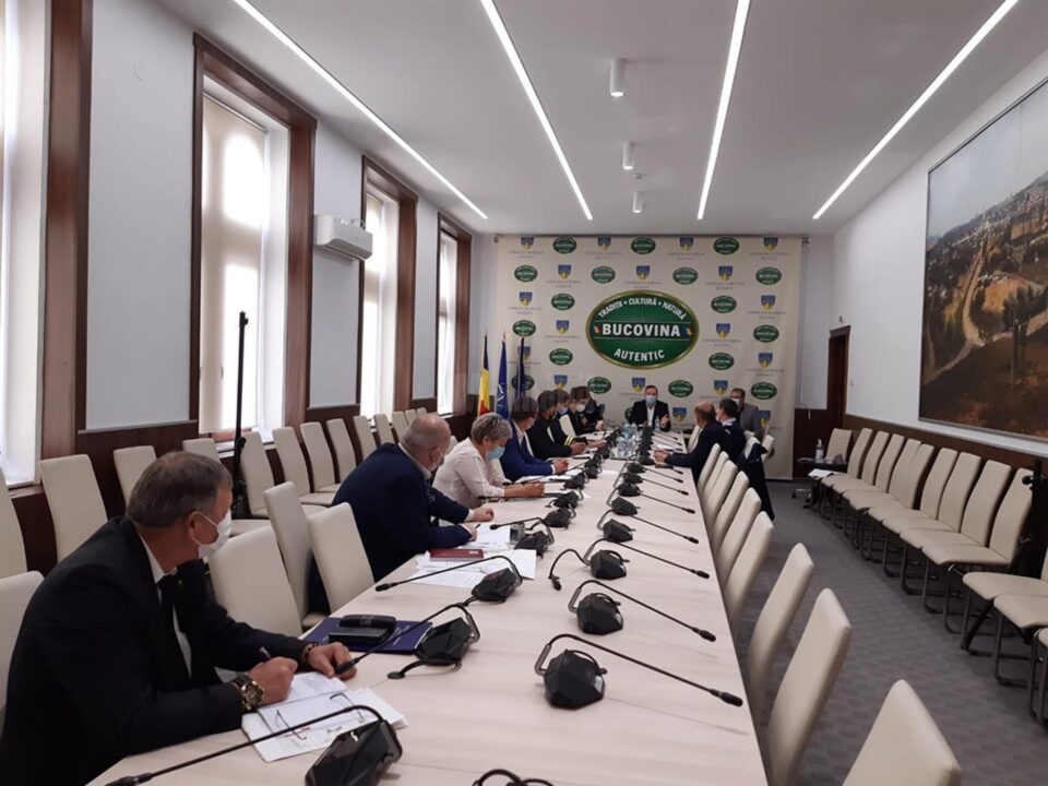 Comitetul Județean pentru Situații de Urgență Suceava a decis, luni, aplicarea unor restricții în vederea limitării răspândirii virusului Comitetul Județean pentru Situații de Urgență Suceava a decis, luni, aplicarea unor restricții în vederea limitării răspândirii virusului