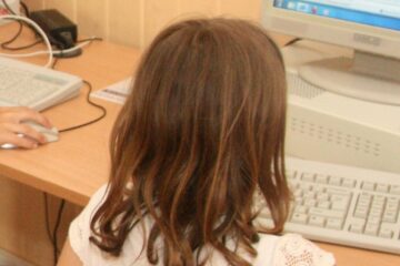 Colegiul de Artă Suceava, Școala „Al. I. Cuza” Fălticeni și școlile din Todirești și Fundu Moldovei trec pe scenariul roșu