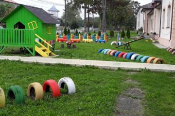 Curtea Școlii Gimnaziale Zamostea a fost reamenajată