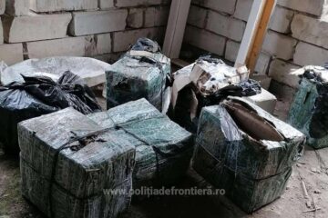 Aproape 4.000 de pachete de țigări, abandonate de contrabandiști