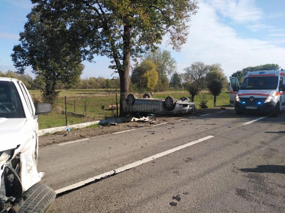 Două persoane rănite, în urma ciocnirii a două mașini la Vicovu de Jos