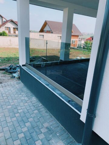 Balustrade din sticlă cu performanțe de siguranță și eleganță de la Gridoma