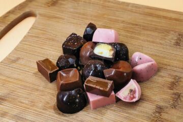 Cofetăria artizanală „Saveurs” rămâne în topul preferințelor sucevenilor pentru deserturi naturale, după patru ani de activitate