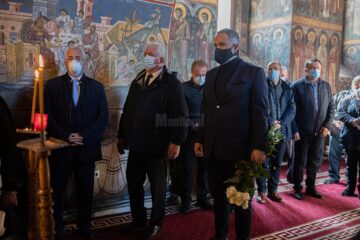 Primarul Ion Lungu, fostul ministru Bodog, fostul prefect Vasile Ilie. Foto: Ema Motrescu