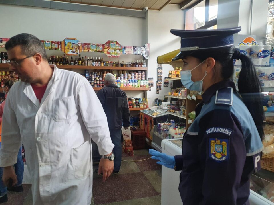 Lipsa măștii de protecție înseamnă o amendă de minim 500 de lei