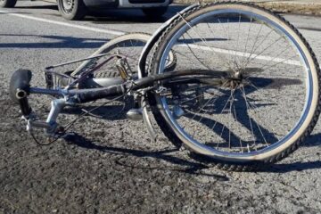 Biciclistul a suferit leziuni serioase