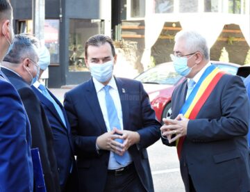 Premieră: depunerea jurământului de primar al Sucevei, făcută în prezența premierului României