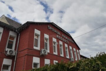 Spitalul din Rădăuți a ajuns aproape la limita maximă de pacienți internați cu SARS-CoV-2