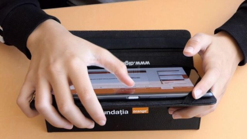 Antreprenori, studenți, profesori, elevi suceveni pot să se înscrie la concursul #Digitaliada, cu premii în valoare de 8.500 de euro