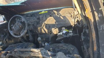 Răzbunări în stil mafiot: taxiurile a doi frați, incendiate după ce aceștia i-au reclamat pe pirații auto