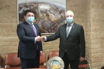 Ambasadorul Republicii Kazahstan, Excelența Sa Nurbakh Rustemov și primarul Ion Lungu