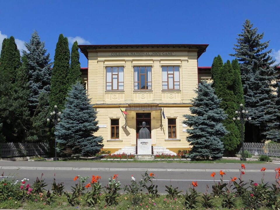 Colegiul Național „Nicu Gane” din Fălticeni