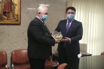 Ambasadorul Republicii Kazahstan, Excelența Sa Nurbakh Rustemov, și primarul Ion Lungu