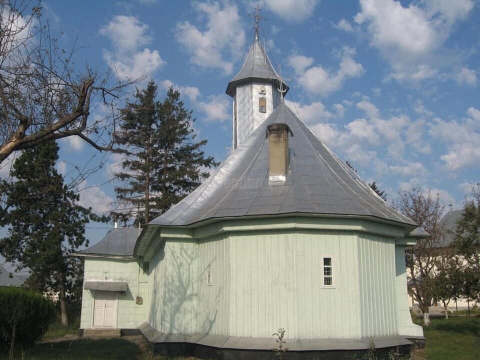 Edificiul religios a fost inclus pe lista monumentelor istorice de gradul B, în anul 2015, și are o vechime de 250 de ani Edificiul religios a fost inclus pe lista monumentelor istorice de gradul B, în anul 2015, și are o vechime de 250 de ani