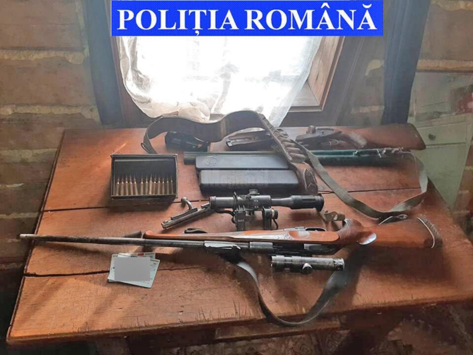 Politiștii au găsit acasă la braconier arme de vânătoare și produse ale infracțiunii de braconaj