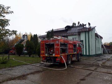 Incendiu la o clădire de birouri de la Piața Burdujeni