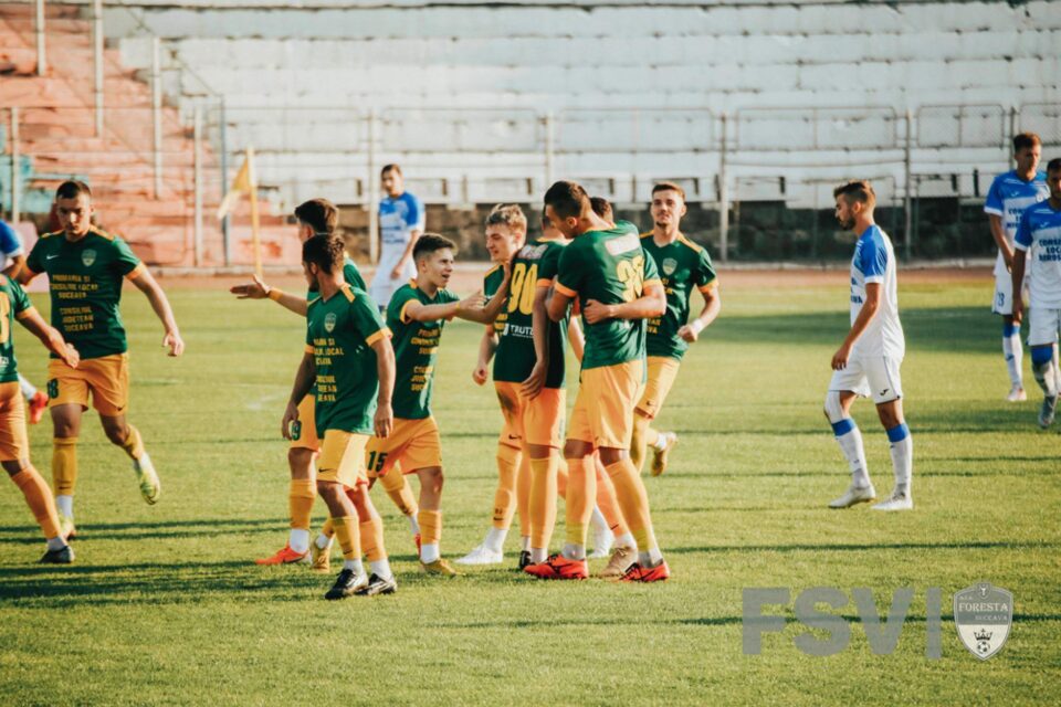 Forestierii spera să aibă motive de bucurie după partida cu Sporting Juniorul Vaslui. Foto Costi Solovăstru Forestierii spera să aibă motive de bucurie după partida cu Sporting Juniorul Vaslui. Foto Costi Solovăstru