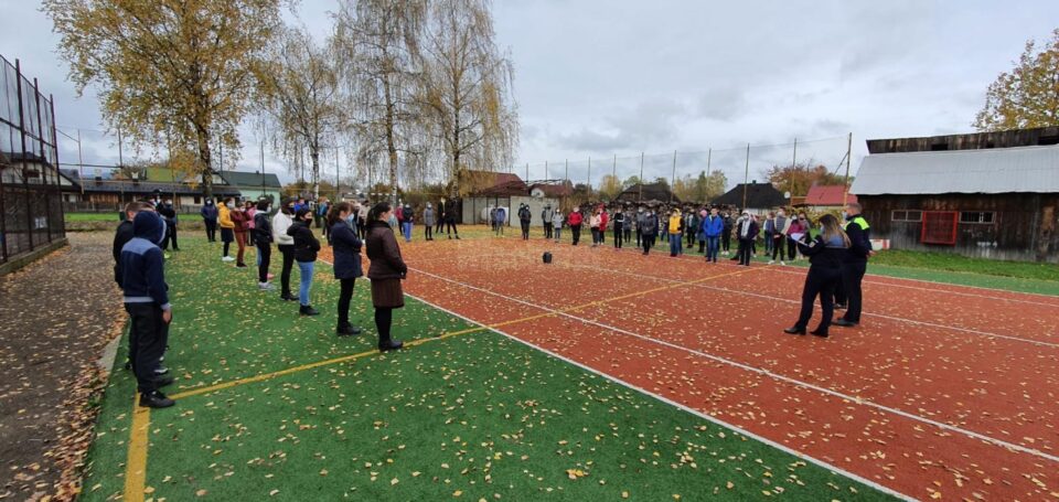 Controale rutiere la școlile din zona Vicov, după două accidente cu implicarea elevilor Controale rutiere la școlile din zona Vicov, după două accidente cu implicarea elevilor