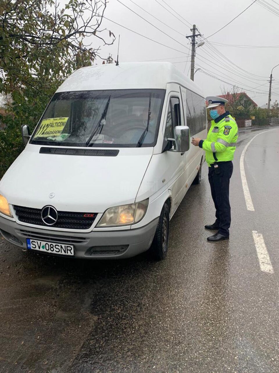 Polițiștii au verificat respectarea masurilor de protecție anti-Covid 19 în mijloacele de transport Polițiștii au verificat respectarea masurilor de protecție anti-Covid 19 în mijloacele de transport