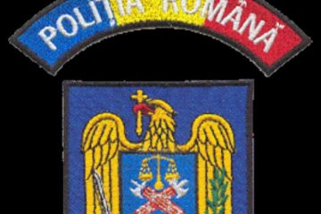 Două fete de 13 și 14 ani au încercat să fure dintr-un magazin trei perechi de blugi