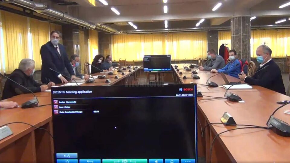 Depunerea jurământului de către cel de-al 23-lea consilier local, Radu Constantin Pricope Depunerea jurământului de către cel de-al 23-lea consilier local, Radu Constantin Pricope