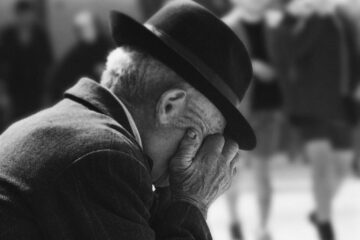 Primarii trebuie să facă liste cu bătrânii bolnavi și singuri, care ar putea avea nevoie de ajutor la iarnă Foto monitoruldevrancea.ro