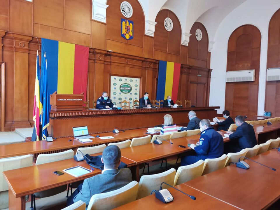 Hotărârea privind închiderea școlilor, amânată ieri cu 24 de ore