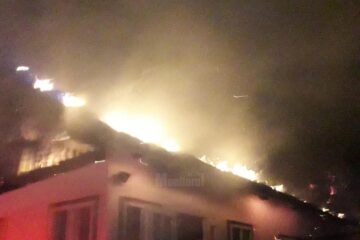 Incendiul a izbucnit în toiul nopții