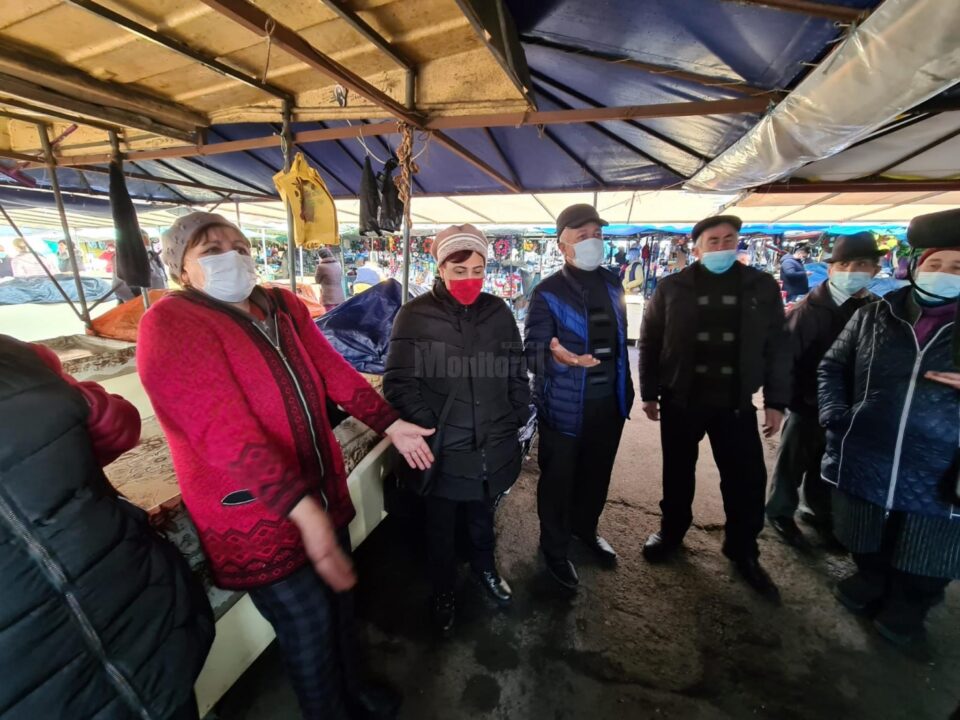 Revoltă și nemulțumire în rândul comercianților și producătorilor de la Piața Mare