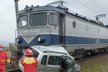 Șofer surprins și omorât de trenul Bacău - Suceava