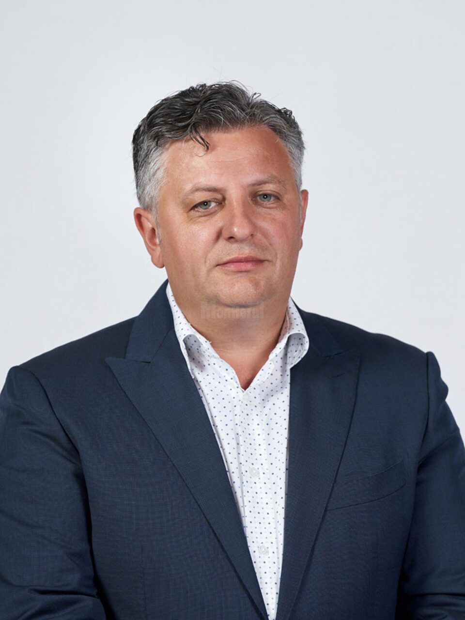 Medicul veterinar Octavian Ilisoi, candidat din partea Pro România pentru un post de senator de Suceava Medicul veterinar Octavian Ilisoi, candidat din partea Pro România pentru un post de senator de Suceava