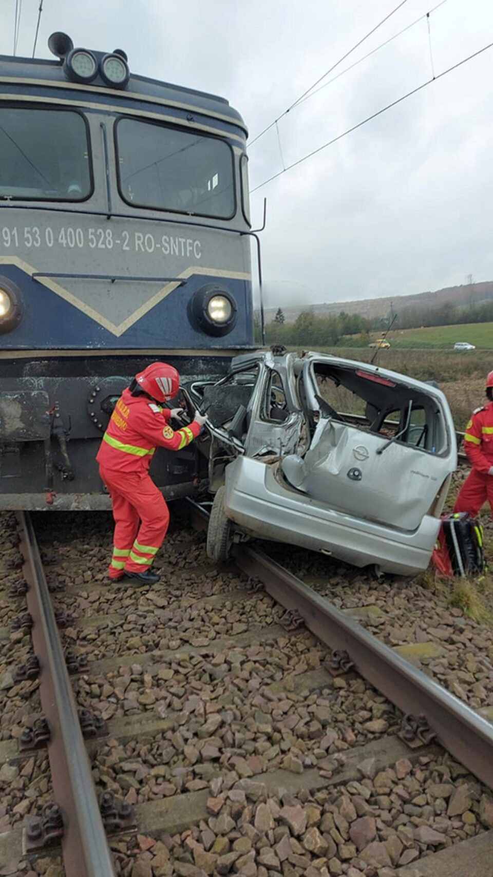 Impactul s-a produs în zona localității Poiana, la ieșirea din Dolhasca spre Suceava Impactul s-a produs în zona localității Poiana, la ieșirea din Dolhasca spre Suceava