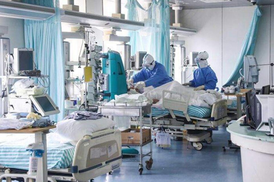 17 suceveni cu Covid sunt ventilați mecanic. Foto: stirideiasi.ro