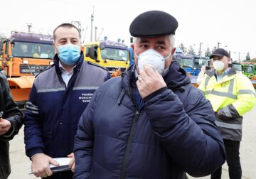Primarul Ion Lungu și viceprimarul Lucian Harșovschi au verificat în teren stocurile de materiale antiderapante și necesarul de utilaje pregătite de Diasil