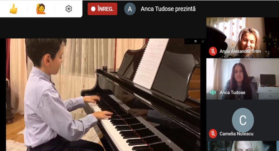 Seminar online pentru profesorii de limba franceză suceveni, organizat de Colegiul de Artă Suceava