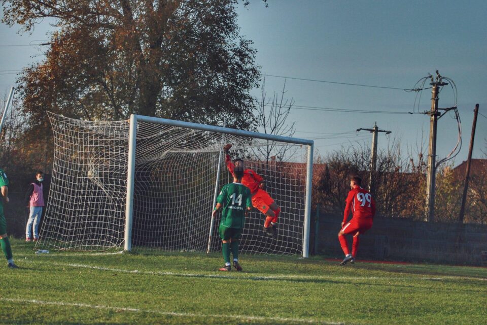 Robert Ciobanu a realizat dubla pentru Bucovina in duelul cu Sporting Juniorul Vaslui. Foto Cristian Plosceac.