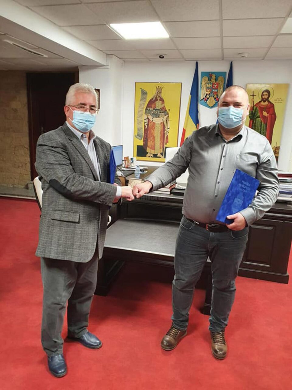 Contracte de peste 30 de milioane de lei, vizând Bazarul și iluminatul public, semnate de primarul Sucevei