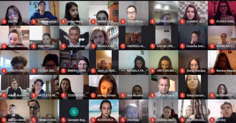 100 de copii și tineri, laureați ai concursului „BIBLIAteca” 100 de copii și tineri, laureați ai concursului „BIBLIAteca”