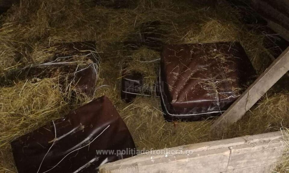 Aproape 5.000 de pachete de țigări de contrabandă, abandonate la Lupcina Aproape 5.000 de pachete de țigări de contrabandă, abandonate la Lupcina