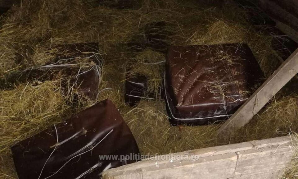 Aproape 5.000 de pachete de țigări de contrabandă, abandonate la Lupcina Aproape 5.000 de pachete de țigări de contrabandă, abandonate la Lupcina