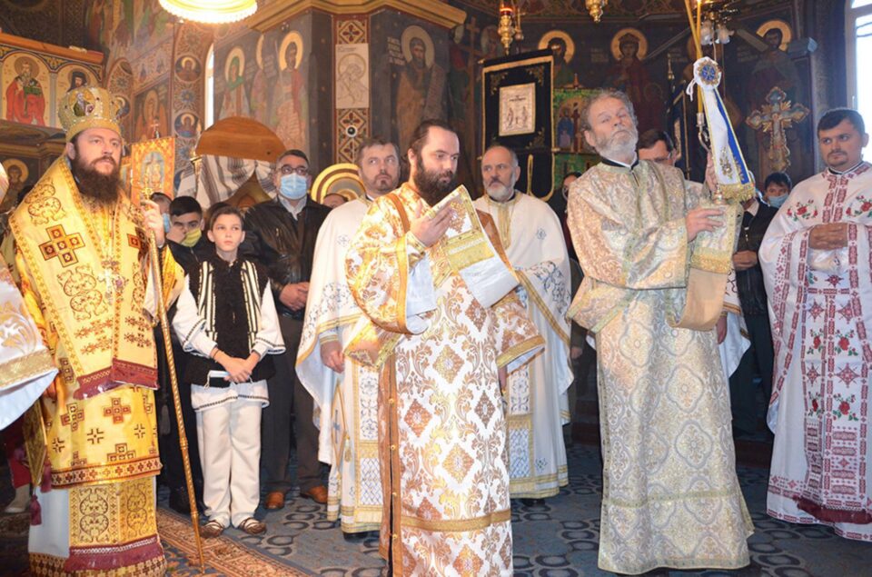 Bucurie duhovnicească la Biserica Sfinții Arhangheli Gura Humorului