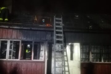 Interventie pompieri la incendiul de la Voronet